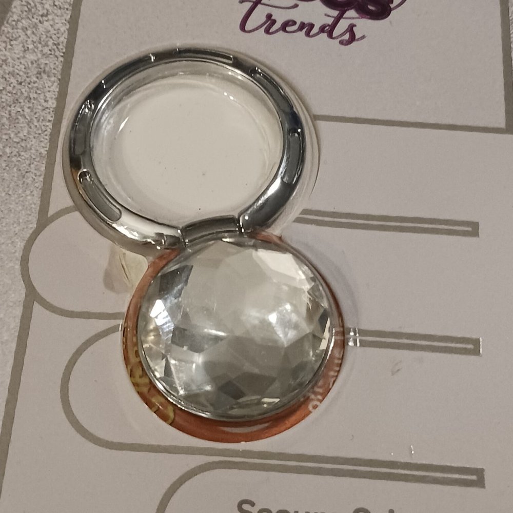 NWT! RING GRIP FOR CELLPHONES - Picture 2 of 6